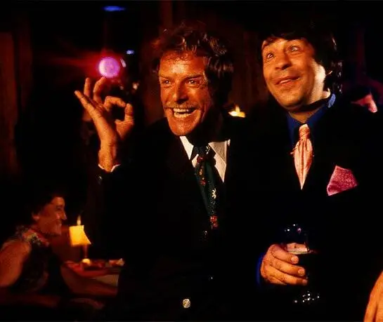 Переполох в отеле (1977) скачать торрент бесплатно Переполох в отеле (1977) фильм скачать торрент бесплатно