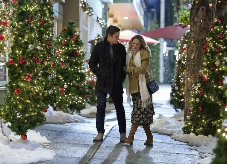 Необычное Рождество (2021) скачать торрент бесплатно Необычное Рождество (2021) фильм скачать торрент бесплатно