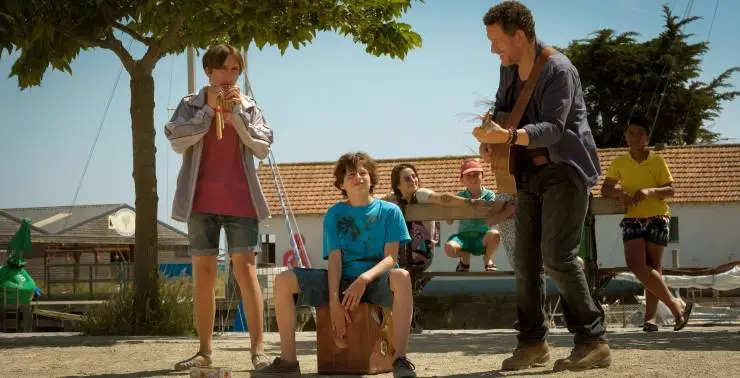 Развеселые каникулы (2024) скачать торрент бесплатно Развеселые каникулы (2024) фильм скачать торрент бесплатно