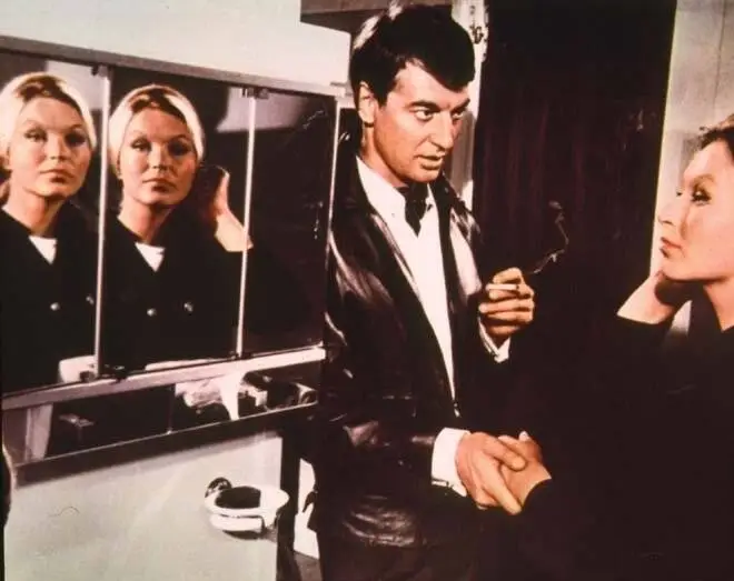 На прицеле у смерти (1966) скачать торрент файл На прицеле у смерти (1966) фильм скачать торрент файл