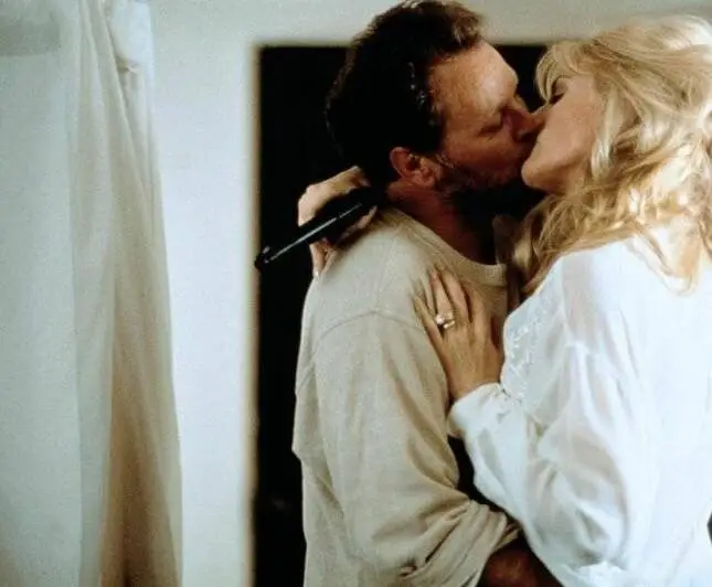 Жертва страсти (1995) скачать торрент бесплатно Жертва страсти (1995) фильм скачать торрент бесплатно