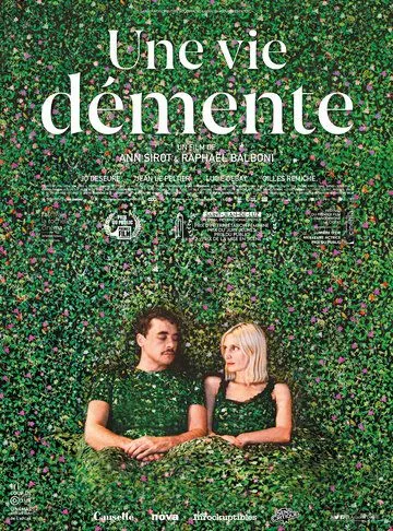 Жизнь, полная безумия / Une vie démente (2020) фильм скачать через торрет бесплатно в хорошем качестве