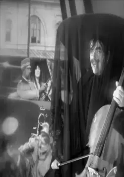 Самая грустная музыка в мире (2003) скачать торрент бесплатно Самая грустная музыка в мире (2003) фильм скачать торрент бесплатно