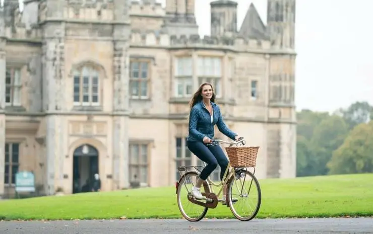Замок к Рождеству (2021) в хорошем качестве скачать торрент файл Замок к Рождеству (2021) фильм в хорошем качестве скачать торрент файл