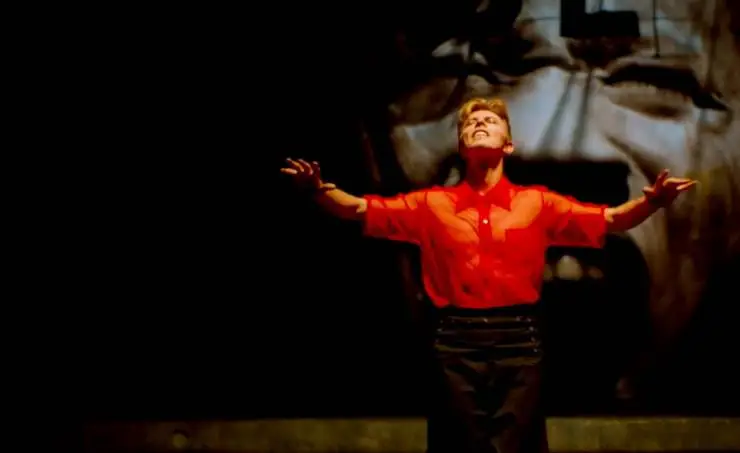 Дэвид Боуи: Moonage Daydream (2022) скачать торрент бесплатно Дэвид Боуи: Moonage Daydream (2022) фильм скачать торрент бесплатно