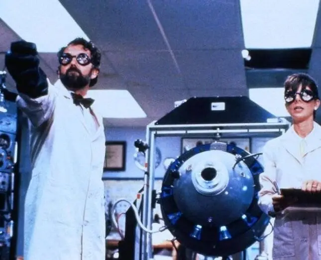 Приключения в городе динозавров (1991) скачать торрент файл Приключения в городе динозавров (1991) фильм скачать торрент файл