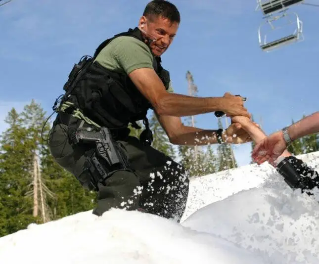 Ледяные пауки (2007) в хорошем качестве скачать торрент файл Ледяные пауки (2007) фильм в хорошем качестве скачать торрент файл