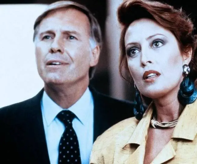 Возвращение в Салем (1987) в хорошем качестве скачать торрент файл Возвращение в Салем (1987) фильм в хорошем качестве скачать торрент файл