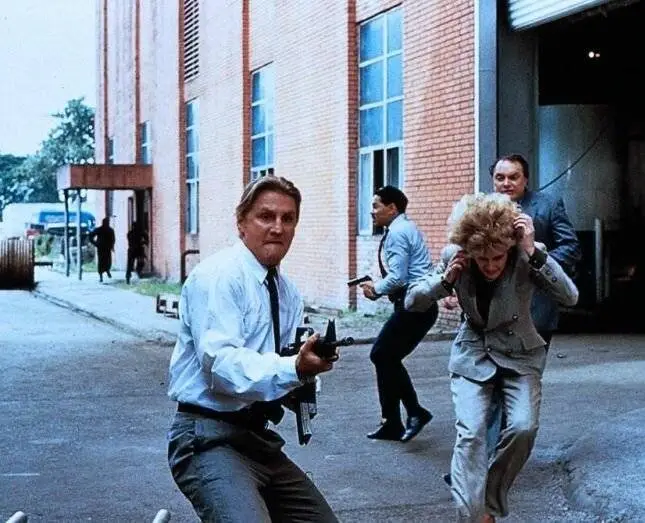 Удавка (1994) скачать торрент бесплатно Удавка (1994) фильм скачать торрент бесплатно