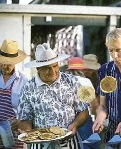 Денни — Летающий шезлонг (2003) в хорошем качестве скачать торрент файл Денни — Летающий шезлонг (2003) фильм в хорошем качестве скачать торрент файл