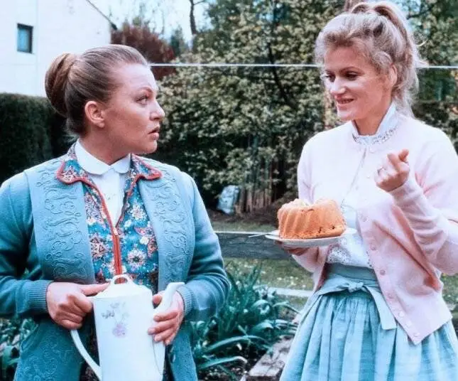 Лола (1981) скачать торрент бесплатно Лола (1981) фильм скачать торрент бесплатно