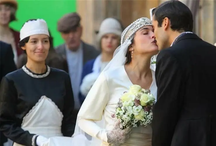 Закрытые комнаты (2015) скачать торрент файл Закрытые комнаты (2015) сериал скачать торрент файл