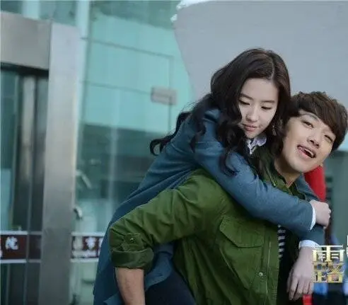 Любовь или деньги (2014) скачать торрент бесплатно Любовь или деньги (2014) фильм скачать торрент бесплатно