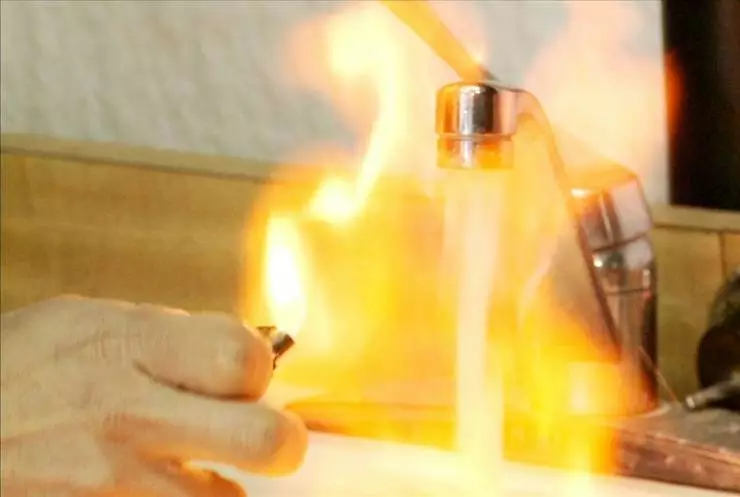 Газовая страна (2010) скачать торрент бесплатно Газовая страна (2010) фильм скачать торрент бесплатно