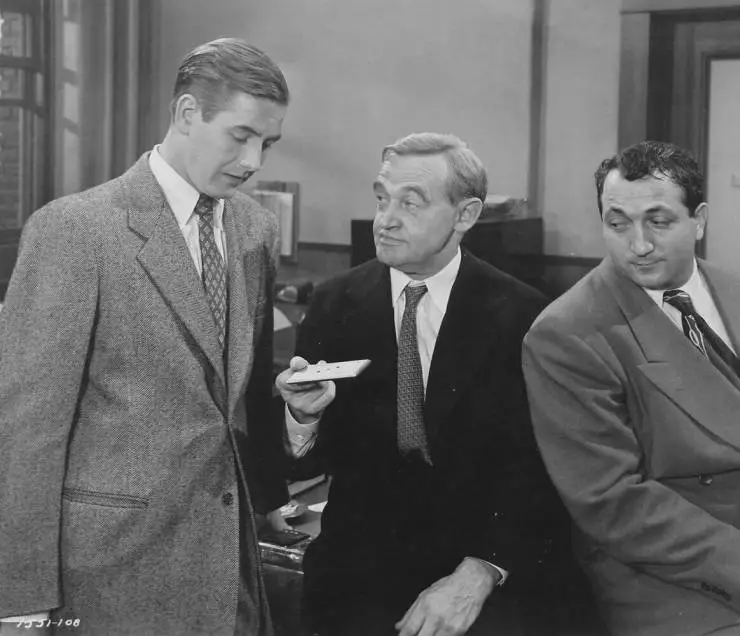 Обнаженный город (1948) скачать торрент бесплатно Обнаженный город (1948) фильм скачать торрент бесплатно