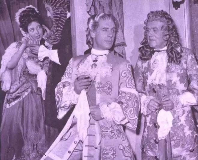 Золотая карета (1952) скачать торрент бесплатно Золотая карета (1952) фильм скачать торрент бесплатно