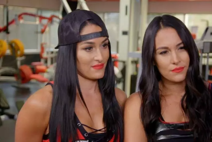 Дерись как девчонка (2020) в хорошем качестве скачать торрент файл Дерись как девчонка (2020) сериал в хорошем качестве скачать торрент файл