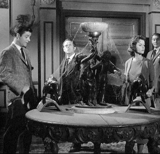 Дом ночных призраков (1959) скачать торрент бесплатно Дом ночных призраков (1959) фильм скачать торрент бесплатно