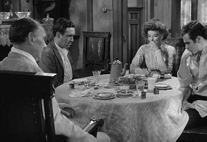 Долгий день уходит в ночь (1962) в хорошем качестве скачать торрент файл Долгий день уходит в ночь (1962) фильм в хорошем качестве скачать торрент файл