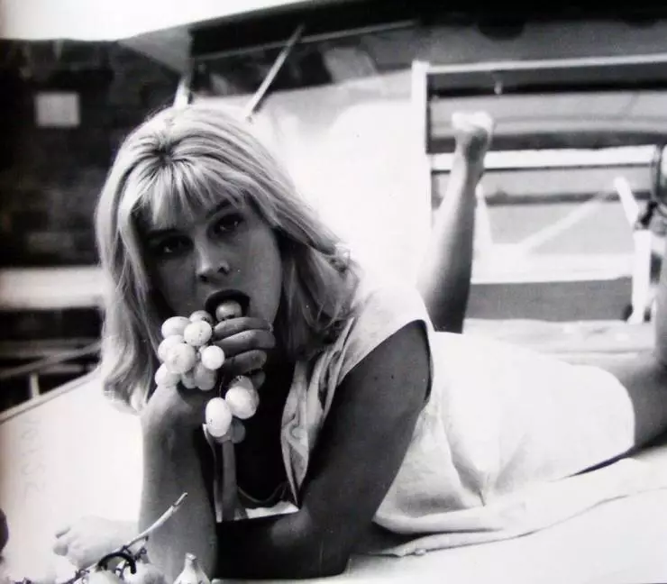 Дорогая (1965) скачать торрент бесплатно Дорогая (1965) фильм скачать торрент бесплатно