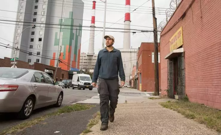 Мир у твоих ног (2018) скачать торрент файл Мир у твоих ног (2018) фильм скачать торрент файл