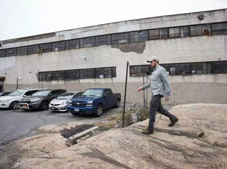 Мир у твоих ног (2018) в хорошем качестве скачать торрент файл Мир у твоих ног (2018) фильм в хорошем качестве скачать торрент файл