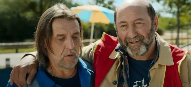 Бедный богач (2025) скачать торрент бесплатно Бедный богач (2025) фильм скачать торрент бесплатно