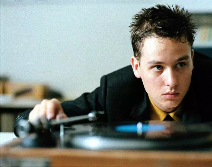 Растрать свою молодость (2003) скачать торрент файл Растрать свою молодость (2003) фильм скачать торрент файл