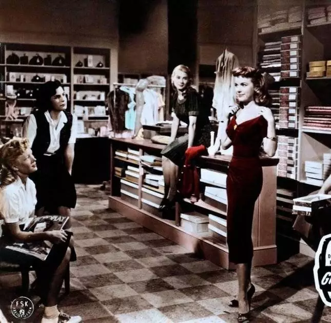 Пэйтон Плейс (1957) в хорошем качестве скачать торрент файл Пэйтон Плейс (1957) фильм в хорошем качестве скачать торрент файл