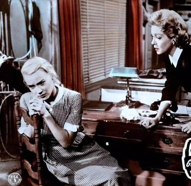 Пэйтон Плейс (1957) скачать торрент файл Пэйтон Плейс (1957) фильм скачать торрент файл