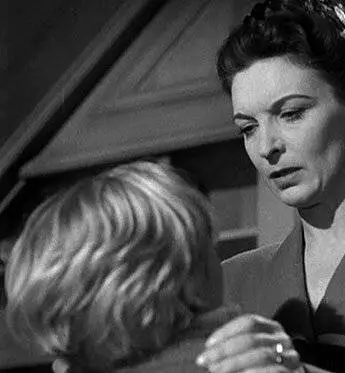 Поверженный идол (1948) в хорошем качестве скачать торрент файл Поверженный идол (1948) фильм в хорошем качестве скачать торрент файл