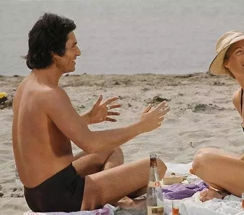 Сезар и Розали (1972) в хорошем качестве скачать торрент файл Сезар и Розали (1972) фильм в хорошем качестве скачать торрент файл