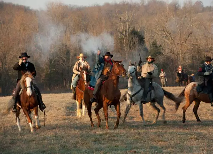 Плохая кровь: Хэтфилды и МакКои (2012) скачать торрент бесплатно Плохая кровь: Хэтфилды и МакКои (2012) фильм скачать торрент бесплатно