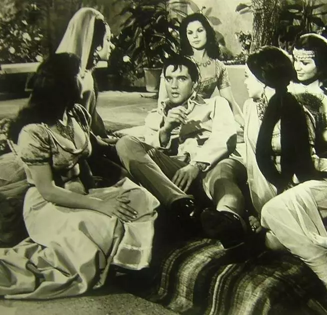 Каникулы в гареме (1965) в хорошем качестве скачать торрент файл Каникулы в гареме (1965) фильм в хорошем качестве скачать торрент файл