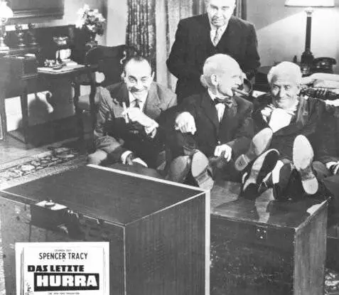 Последний салют (1958) скачать торрент бесплатно Последний салют (1958) фильм скачать торрент бесплатно