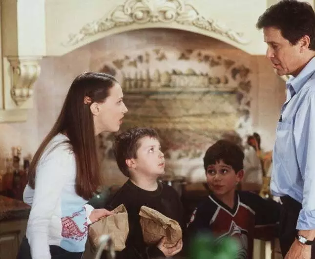 Мама объявила забастовку (2002) в хорошем качестве скачать торрент файл Мама объявила забастовку (2002) фильм в хорошем качестве скачать торрент файл