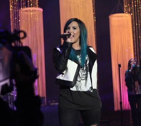 Эллен: Шоу Эллен ДеДженерес (2003) скачать торрент бесплатно Эллен: Шоу Эллен ДеДженерес (2003) сериал скачать торрент бесплатно