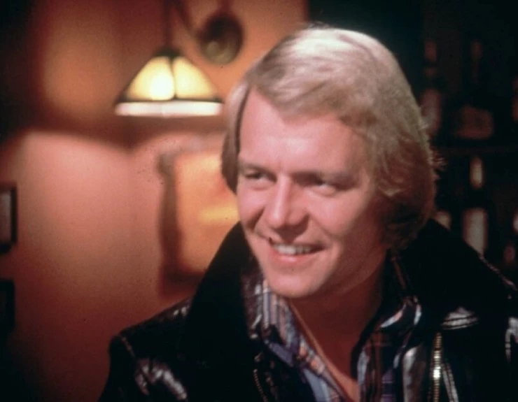 Старски и Хатч (1975) скачать торрент файл Старски и Хатч (1975) сериал скачать торрент файл