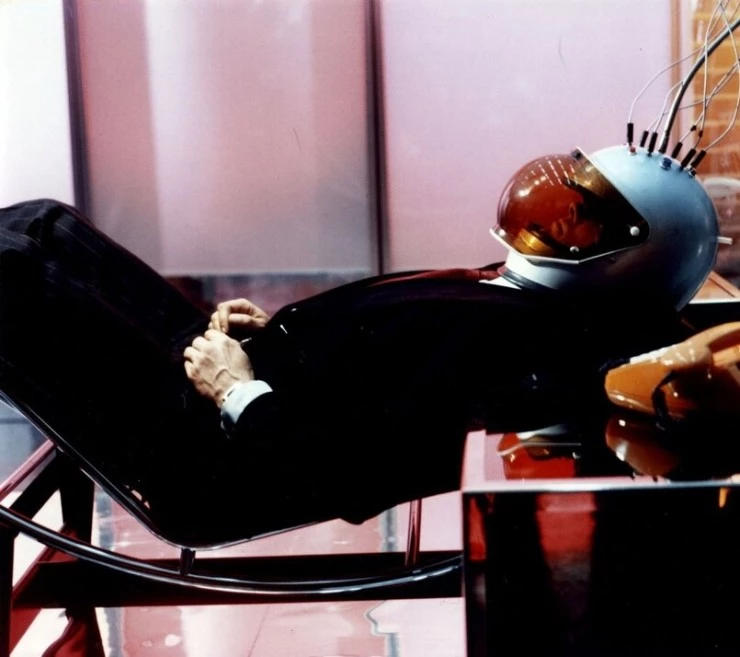 Мир на проводе (1973) скачать торрент файл Мир на проводе (1973) сериал скачать торрент файл