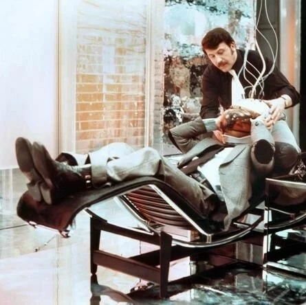 Мир на проводе (1973) в хорошем качестве скачать торрент файл Мир на проводе (1973) сериал в хорошем качестве скачать торрент файл