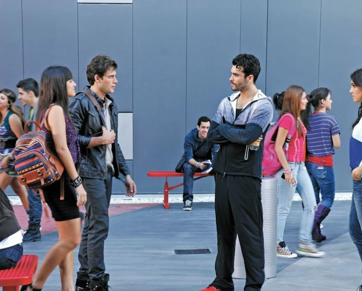 Опасные связи (2012) скачать торрент файл Опасные связи (2012) сериал скачать торрент файл