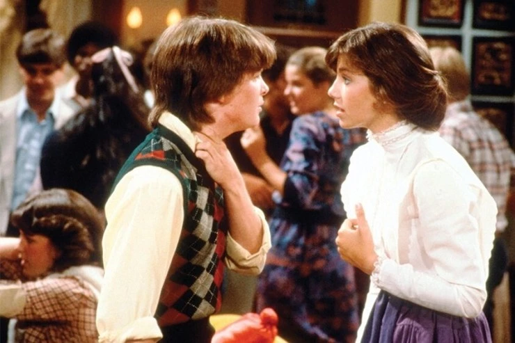 Семейные узы (1982) скачать торрент бесплатно Семейные узы (1982) сериал скачать торрент бесплатно