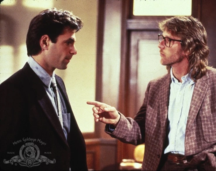 Тридцать-с-чем-то (1987) скачать торрент бесплатно Тридцать-с-чем-то (1987) сериал скачать торрент бесплатно