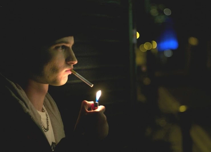 Отбросы (2011) скачать торрент файл Отбросы (2011) фильм скачать торрент файл