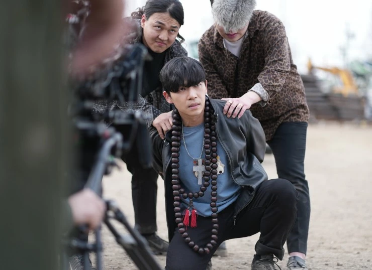 Святой удар (2024) скачать торрент бесплатно Святой удар (2024) фильм скачать торрент бесплатно