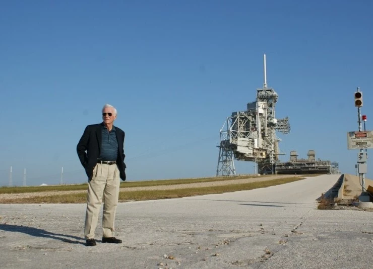 Последний на Луне (2014) скачать торрент бесплатно Последний на Луне (2014) фильм скачать торрент бесплатно