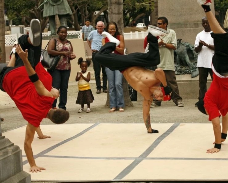 Бигёрл (2009) скачать торрент файл Бигёрл (2009) фильм скачать торрент файл