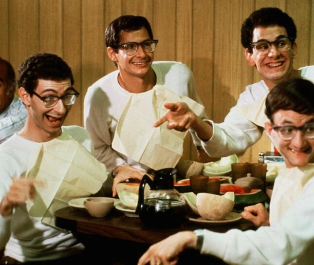 Полуночное безумие (1980) в хорошем качестве скачать торрент файл Полуночное безумие (1980) фильм в хорошем качестве скачать торрент файл