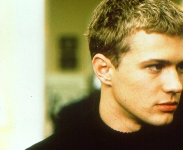 Свой парень (1999) скачать торрент бесплатно Свой парень (1999) фильм скачать торрент бесплатно