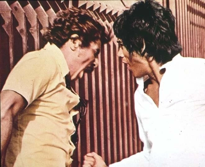 Последний раунд (1976) скачать торрент бесплатно Последний раунд (1976) фильм скачать торрент бесплатно